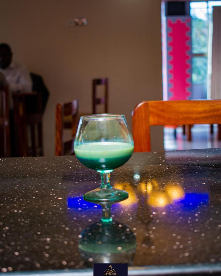 Hotel Taji Nanyuki Buitenkant foto