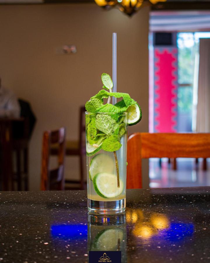 Hotel Taji Nanyuki Buitenkant foto