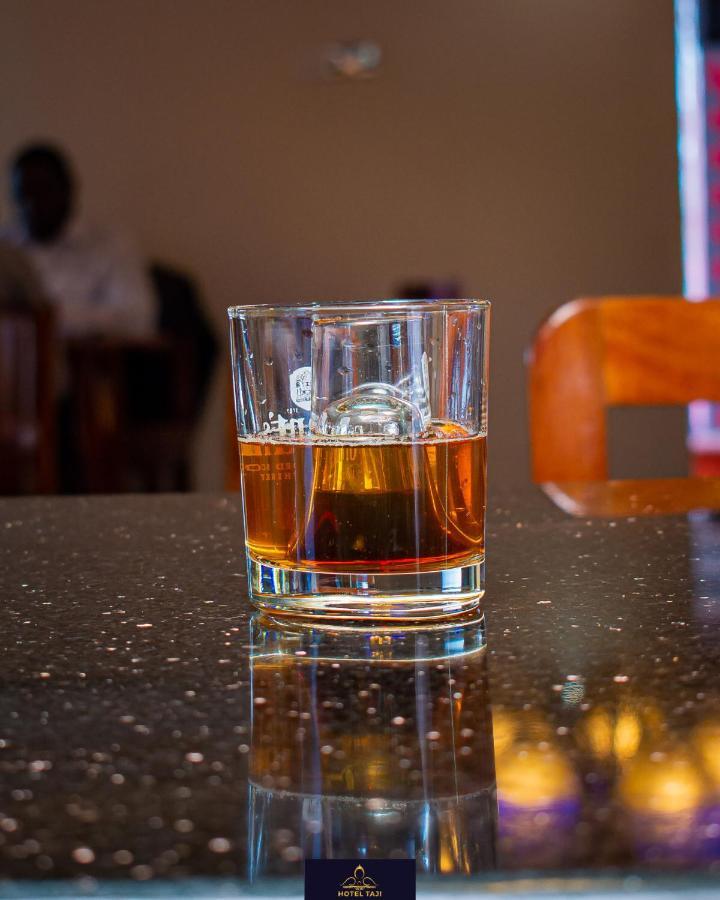 Hotel Taji Nanyuki Buitenkant foto