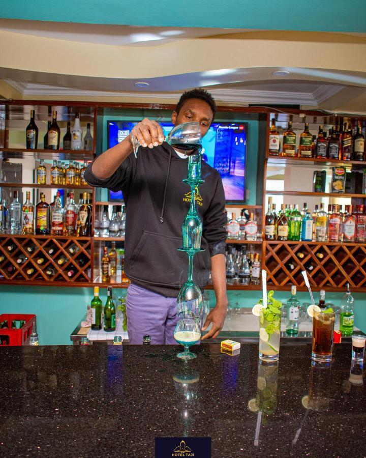 Hotel Taji Nanyuki Buitenkant foto